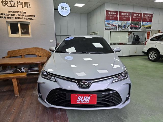 快立嚴選❱❱❱ⓎⒺⓈ認證車2022年7月【精裝豪華版】極光銀✴實跑九萬八❏原鈑件❏安卓機❏全速域跟車❏四輪新❏代步車首選  第3張相片