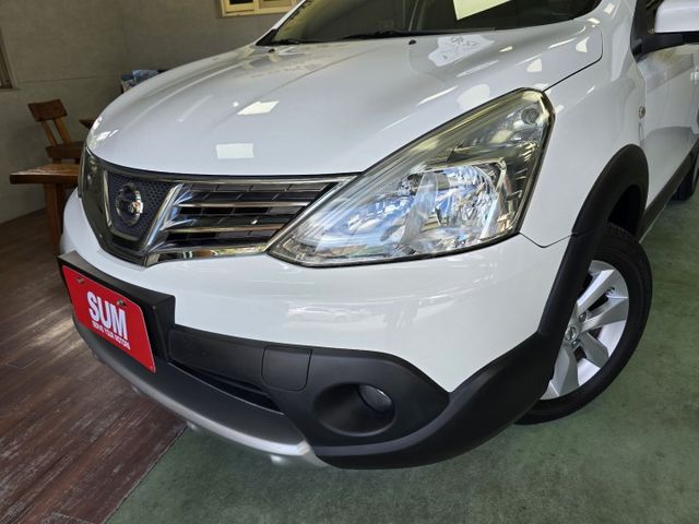 快立嚴選❱❱❱ⓎⒺⓈ認證車2017年7月【行家影音版】月牙白✴僅跑八萬❏全車100%原鈑件❏安卓影音❏省油大空間❏可全貸  第2張相片