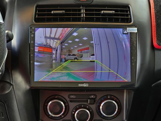 快立嚴選❱❱❱ⓎⒺⓈ認證車2017年7月【行家影音版】月牙白✴僅跑八萬❏全車100%原鈑件❏安卓影音❏省油大空間❏可全貸  第13張相片