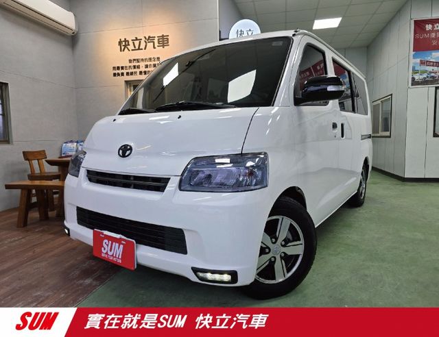 快立嚴選❱❱❱ⓎⒺⓈ認證車2023年9月【五人座自排TSS】雪貂白✴僅跑兩萬❏原鈑件❏雙色鋁圈❏電折❏原廠保固中❏可全貸  第1張相片