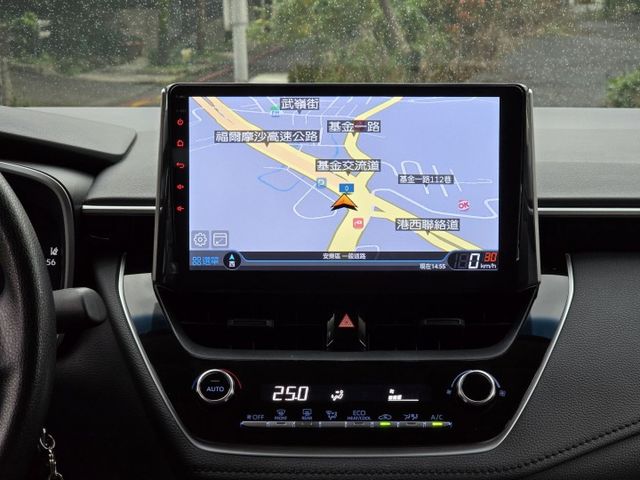 快立嚴選❱❱❱ⓎⒺⓈ認證車2019年7月【精裝豪華版】雪貂白♡僅跑八萬❏全車原鈑件❏安卓機❏導航❏電折❏恆溫❏可全額貸款  第10張相片