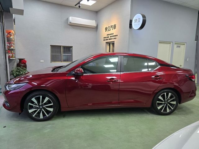 快立嚴選❱❱❱ⓎⒺⓈ認證車2024年【尊爵智駕版】勁曜紅✴僅跑一萬三❏原漆原鈑件❏數位儀表❏17吋鋁圈❏原廠保固❏可全貸  第4張相片