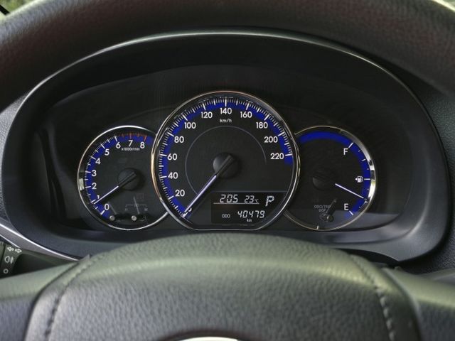 快立嚴選❱❱❱ⓎⒺⓈ認證車2019年7月【精裝經典版】雪貂白♡僅跑四萬❏原鈑件❏JHY八核心安卓機❏電折❏四輪新❏可全貸  第7張相片