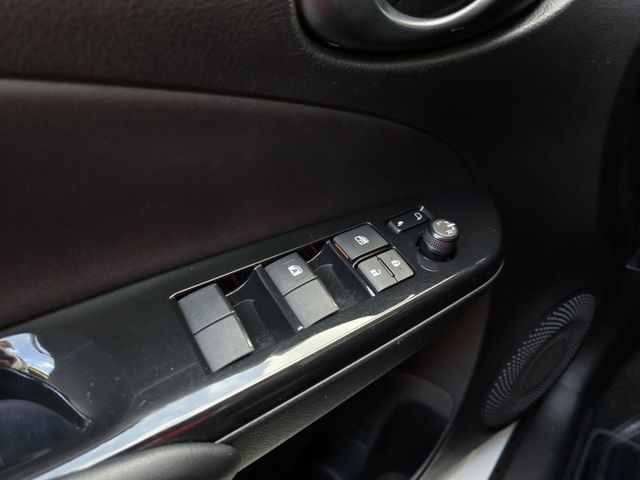 快立嚴選❱❱❱ⓎⒺⓈ認證車2019年7月【精裝經典版】雪貂白♡僅跑四萬❏原鈑件❏JHY八核心安卓機❏電折❏四輪新❏可全貸  第9張相片