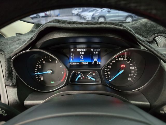 快立嚴選❱❱❱ⓎⒺⓈ認證車2018年【旗艦型】皓月白✴僅跑七萬❏原漆原鈑件❏盲點❏跟車❏電尾門❏原廠保養❏四輪新❏可全貸  第11張相片