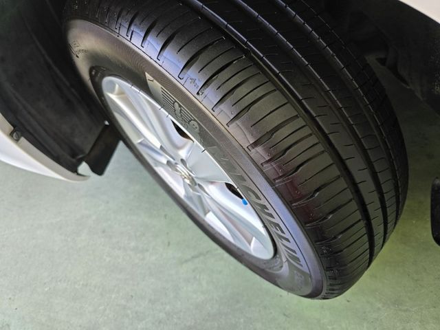 快立嚴選❱❱❱ⓎⒺⓈ認證車2012年型式【精裝E版】雪貂白♡里程保證❏原鈑件❏導航❏恆溫❏電折❏代步首選❏四輪新❏可全貸  第8張相片