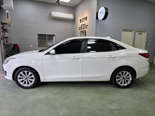 快立嚴選❱❱❱ⓎⒺⓈ認證車2019年【時尚型】皓月白✴僅跑七萬❏原鈑件❏導航❏皮椅❏六氣囊❏恆溫❏定速❏原廠保養❏可全貸  第4張相片