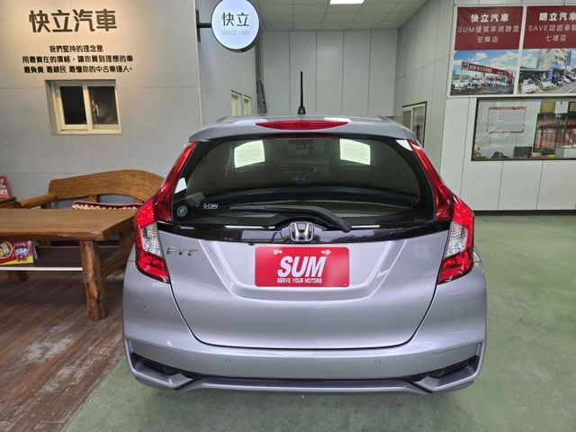 快立嚴選❱❱❱ⓎⒺⓈ認證車2018年領牌【VTi-S】皓月銀✴僅跑六萬❏原鈑件❏雙色皮椅❏安卓機❏定速❏原廠保養❏可全貸  第6張相片