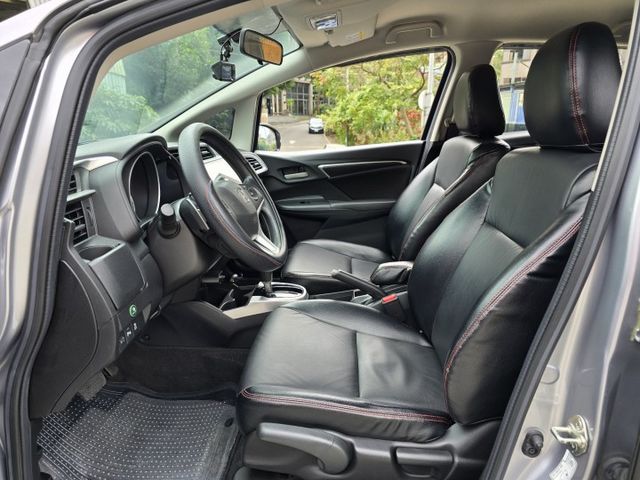 快立嚴選❱❱❱ⓎⒺⓈ認證車2018年領牌【VTi-S】皓月銀✴僅跑六萬❏原鈑件❏雙色皮椅❏安卓機❏定速❏原廠保養❏可全貸  第11張相片