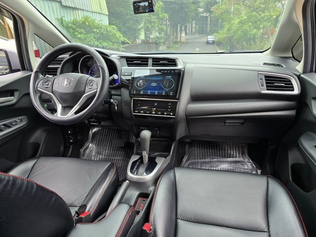 快立嚴選❱❱❱ⓎⒺⓈ認證車2018年領牌【VTi-S】皓月銀✴僅跑六萬❏原鈑件❏雙色皮椅❏安卓機❏定速❏原廠保養❏可全貸  第14張相片