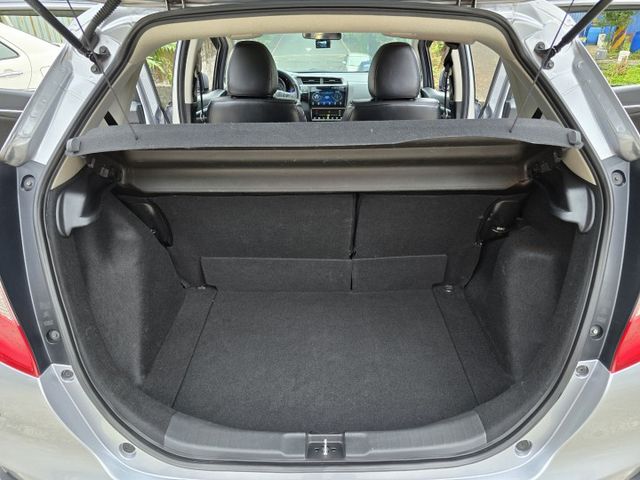 快立嚴選❱❱❱ⓎⒺⓈ認證車2018年領牌【VTi-S】皓月銀✴僅跑六萬❏原鈑件❏雙色皮椅❏安卓機❏定速❏原廠保養❏可全貸  第17張相片