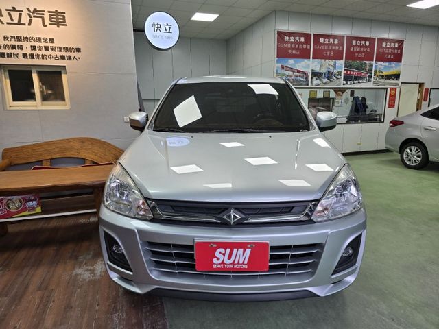 快立嚴選❱❱❱ⓎⒺⓈ認證車2016年【豪華型】星鑽銀✴僅跑七萬❏原漆原鈑件❏皮椅❏定速❏導航❏中央空調❏四輪新❏可全額貸  第3張相片