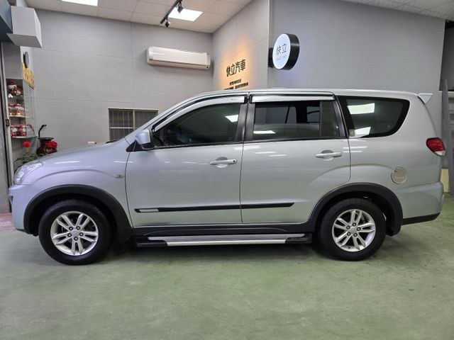 快立嚴選❱❱❱ⓎⒺⓈ認證車2016年【豪華型】星鑽銀✴僅跑七萬❏原漆原鈑件❏皮椅❏定速❏導航❏中央空調❏四輪新❏可全額貸  第4張相片