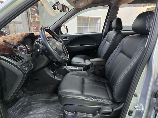 快立嚴選❱❱❱ⓎⒺⓈ認證車2016年【豪華型】星鑽銀✴僅跑七萬❏原漆原鈑件❏皮椅❏定速❏導航❏中央空調❏四輪新❏可全額貸  第11張相片