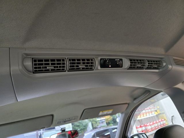 快立嚴選❱❱❱ⓎⒺⓈ認證車2016年【豪華型】星鑽銀✴僅跑七萬❏原漆原鈑件❏皮椅❏定速❏導航❏中央空調❏四輪新❏可全額貸  第14張相片