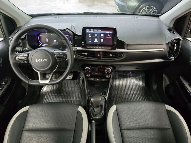 快立嚴選❱❱❱ⓎⒺⓈ認證車2025年10月領牌【APEX+雙套件】星宇灰✴僅跑兩千❏原漆原鈑件❏新車73.9萬❏原廠保固  第17張相片