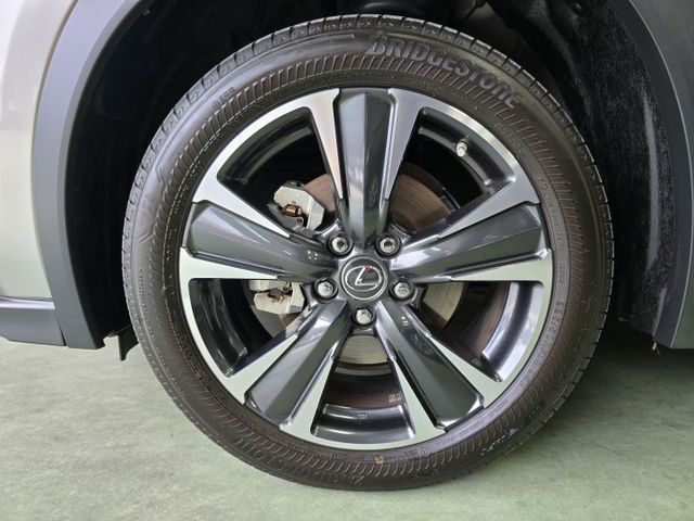 快立嚴選❱❱❱ⓎⒺⓈ認證車2023年領牌【菁英PLUS】極光鈦✲僅跑兩萬❏原漆原鈑件❏盲點❏摸門❏通風座椅❏八吋觸控主機  第6張相片