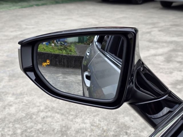 快立嚴選❱❱❱ⓎⒺⓈ認證車2023年領牌【菁英PLUS】極光鈦✲僅跑兩萬❏原漆原鈑件❏盲點❏摸門❏通風座椅❏八吋觸控主機  第7張相片