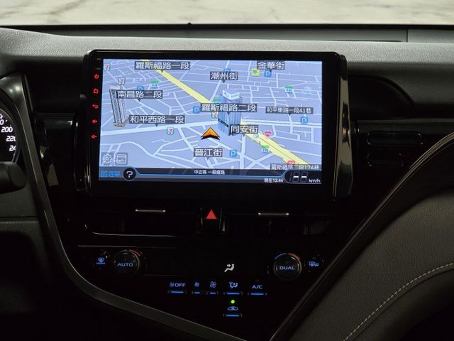 快立嚴選❱❱❱ⓎⒺⓈ認證車2022年【精裝豪華版】尊爵黑✴僅跑五萬八❏原漆原鈑件❏安卓機❏導航❏跟車❏車道置中❏可全額貸  第15張相片