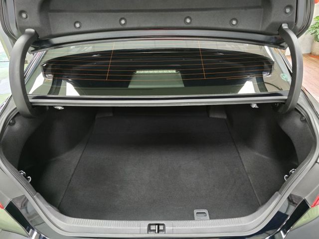 快立嚴選❱❱❱ⓎⒺⓈ認證車2022年【精裝豪華版】尊爵黑✴僅跑五萬八❏原漆原鈑件❏安卓機❏導航❏跟車❏車道置中❏可全額貸  第20張相片