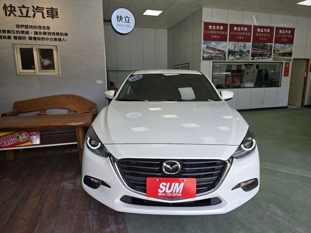 快立嚴選❱❱❱ⓎⒺⓈ認證車2019年型式【尊榮進化版】曜雪白✴僅跑四萬八❏原漆原鈑件❏LED頭尾燈❏盲點❏導航❏原廠保養  第3張相片