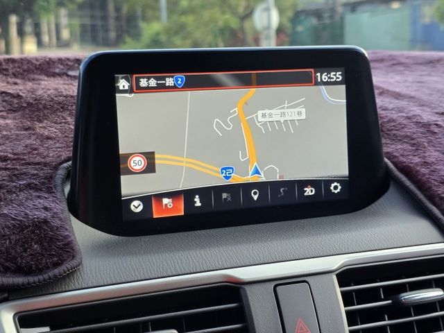 快立嚴選❱❱❱ⓎⒺⓈ認證車2019年型式【尊榮進化版】曜雪白✴僅跑四萬八❏原漆原鈑件❏LED頭尾燈❏盲點❏導航❏原廠保養  第16張相片