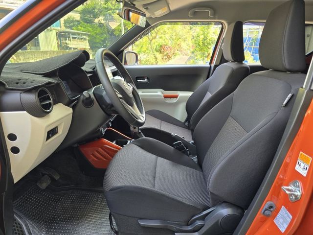 快立嚴選❱❱❱ⓎⒺⓈ認證車2018年5月領牌【日本原裝】火焰橘黑頂✴僅跑三萬八❏安卓機❏六安❏LED頭燈❏免鑰匙❏可全貸  第10張相片