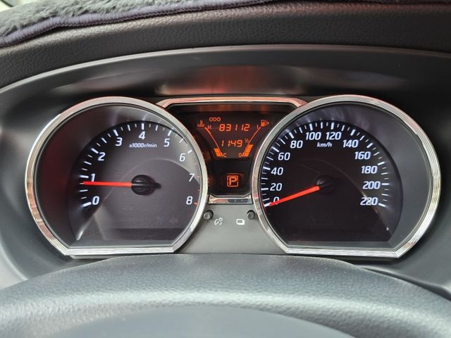 快立嚴選❱❱❱ⓎⒺⓈ認證車2016年【行家影音版】滾石灰✴僅跑八萬❏全車原鈑件❏安卓機❏電折後視鏡❏平整化套件❏可全額貸  第8張相片