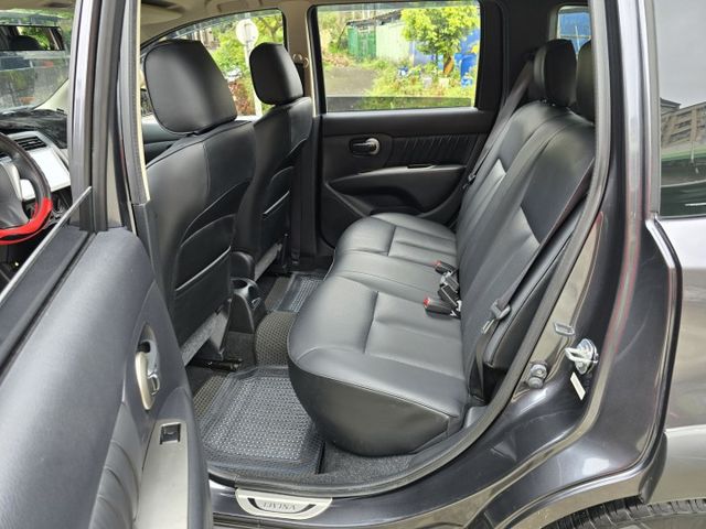 快立嚴選❱❱❱ⓎⒺⓈ認證車2016年【行家影音版】滾石灰✴僅跑八萬❏全車原鈑件❏安卓機❏電折後視鏡❏平整化套件❏可全額貸  第17張相片