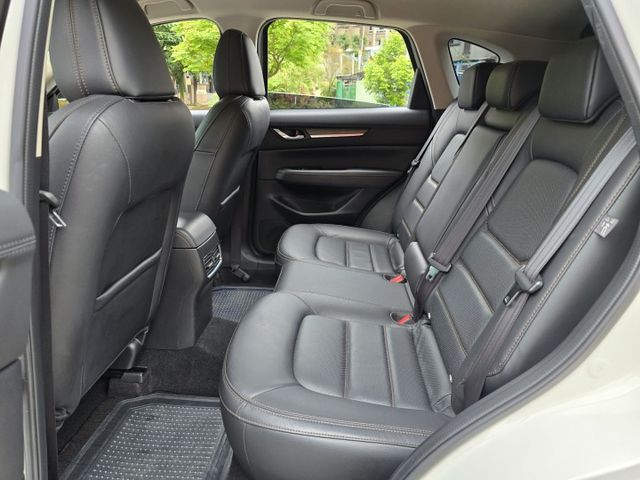 快立嚴選❱❱❱ⓎⒺⓈ認證車2020年【頂級型】曜雪白✴僅跑三萬九❏原漆原鈑件❏全速域跟車❏環景❏盲點❏原廠保養❏可全額貸  第18張相片