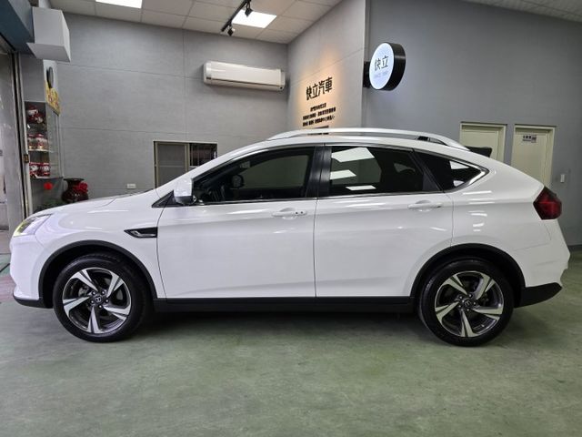 快立嚴選❱❱❱ⓎⒺⓈ認證車2023年【Neo環景勁化版】細膩白✴僅跑兩萬六❏原鈑件❏環景❏電尾門❏數位儀表❏六安❏可全貸  第4張相片