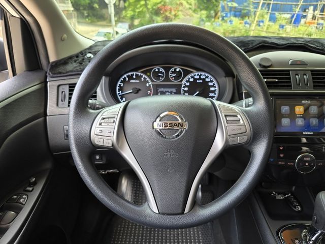 快立嚴選❱❱❱ⓎⒺⓈ認證車2021年【旗艦版】雅典白✴僅跑三萬三❏全車原鈑件❏免鑰匙❏定速❏盲點❏六氣囊❏車庫車❏可全貸  第12張相片