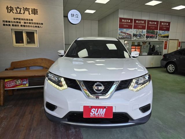 快立嚴選❱❱❱ⓎⒺⓈ認證車2015年【經典影音版】雪奔白✴里程保證❏日型燈❏衛星導航❏倒車顯影❏一手車❏原廠保養❏可全貸  第3張相片