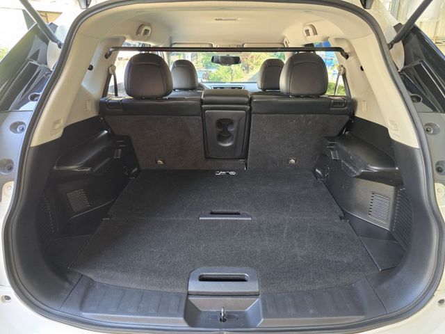 快立嚴選❱❱❱ⓎⒺⓈ認證車2015年【經典影音版】雪奔白✴里程保證❏日型燈❏衛星導航❏倒車顯影❏一手車❏原廠保養❏可全貸  第18張相片