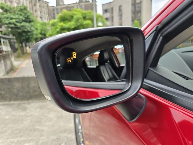 快立嚴選❱❱❱ⓎⒺⓈ認證車2019年【頂級型】魂晶紅✴僅跑十萬❏皮質座椅❏免鑰匙❏LED頭燈❏盲點❏六氣囊❏倒顯❏可全貸  第7張相片