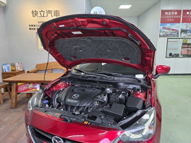 快立嚴選❱❱❱ⓎⒺⓈ認證車2019年【頂級型】魂晶紅✴僅跑十萬❏皮質座椅❏免鑰匙❏LED頭燈❏盲點❏六氣囊❏倒顯❏可全貸  第8張相片