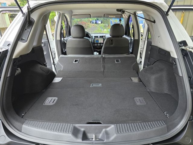 快立嚴選❱❱❱ⓎⒺⓈ認證車2023年6月【輕鬆影音型】冰曜白✴僅跑兩萬❏原漆原鈑件❏安卓機❏環景❏免鑰匙❏電尾門❏可全貸  第18張相片