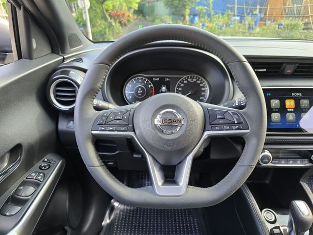 快立嚴選❱❱❱ⓎⒺⓈ認證車2019年9月【智行旗艦版】鎢鋼灰✴僅跑六萬❏原漆原鈑件❏環景❏盲點❏LED❏運動套件❏可全貸  第13張相片