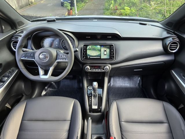 快立嚴選❱❱❱ⓎⒺⓈ認證車2019年9月【智行旗艦版】鎢鋼灰✴僅跑六萬❏原漆原鈑件❏環景❏盲點❏LED❏運動套件❏可全貸  第14張相片