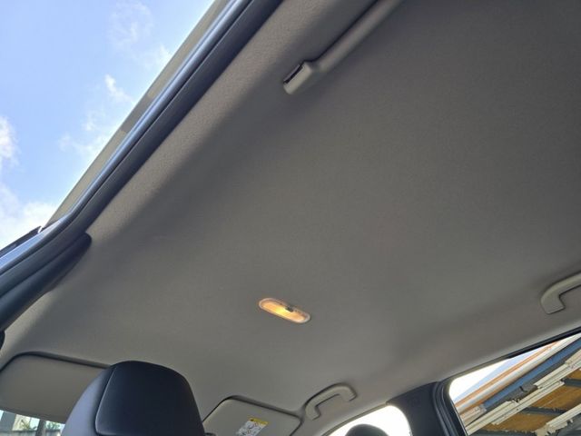 快立嚴選❱❱❱ⓎⒺⓈ認證車2019年9月【智行旗艦版】鎢鋼灰✴僅跑六萬❏原漆原鈑件❏環景❏盲點❏LED❏運動套件❏可全貸  第18張相片