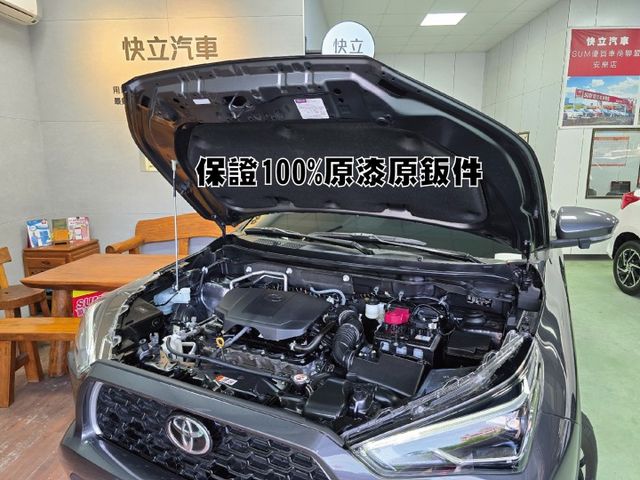 快立嚴選❱❱❱ⓎⒺⓈ認證車2024年型式【潮玩版】雲河灰✴僅跑一萬二❏原漆原鈑件❏電尾門❏盲點❏跟車❏原廠保固中❏可全貸  第8張相片