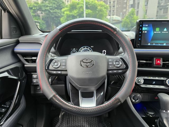 快立嚴選❱❱❱ⓎⒺⓈ認證車2024年型式【潮玩版】雲河灰✴僅跑一萬二❏原漆原鈑件❏電尾門❏盲點❏跟車❏原廠保固中❏可全貸  第12張相片