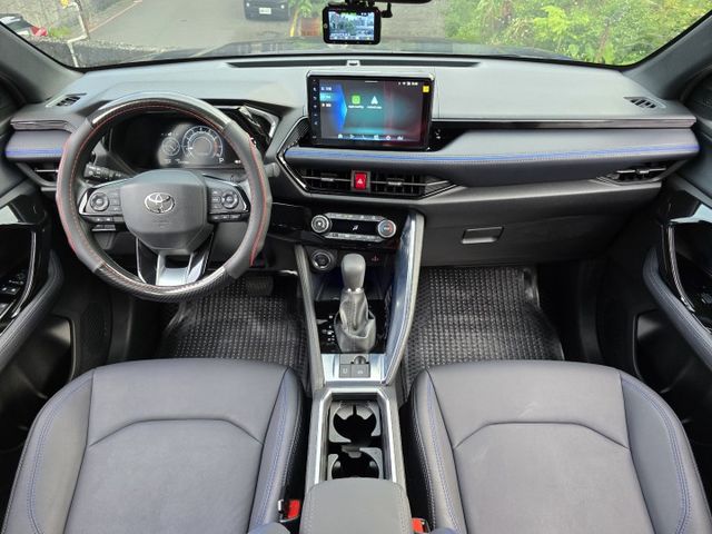 快立嚴選❱❱❱ⓎⒺⓈ認證車2024年型式【潮玩版】雲河灰✴僅跑一萬二❏原漆原鈑件❏電尾門❏盲點❏跟車❏原廠保固中❏可全貸  第14張相片