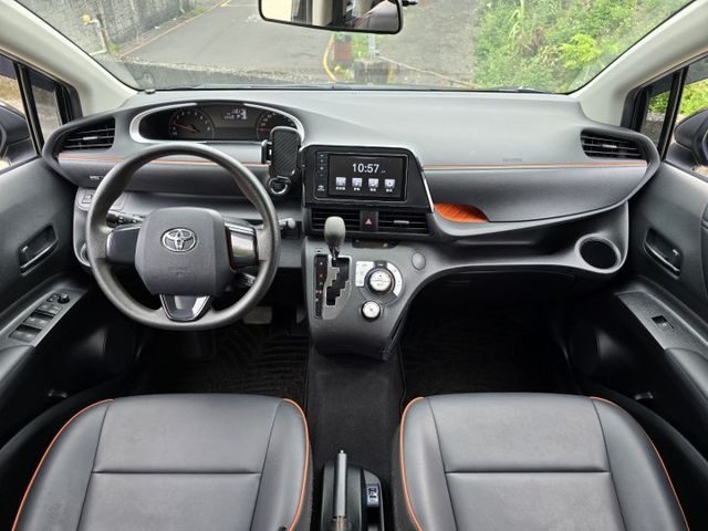 快立嚴選❱❱❱ⓎⒺⓈ認證車2018年式【豪華✚版】檀木黑✲僅跑四萬❏原漆原鈑件❏單電動側滑門❏免鑰❏定速❏車庫車❏可全貸  第14張相片