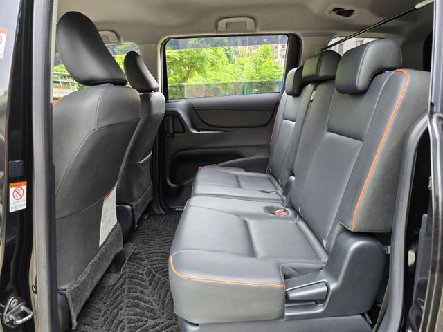 快立嚴選❱❱❱ⓎⒺⓈ認證車2018年式【豪華✚版】檀木黑✲僅跑四萬❏原漆原鈑件❏單電動側滑門❏免鑰❏定速❏車庫車❏可全貸  第16張相片