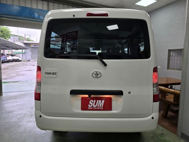 快立嚴選❱❱❱ⓎⒺⓈ認證車2024年型式【五人座自排TSS雙精裝】雪貂白✴僅跑六千❏原漆原鈑件❏鋁圈❏電折❏影音❏可全貸  第4張相片