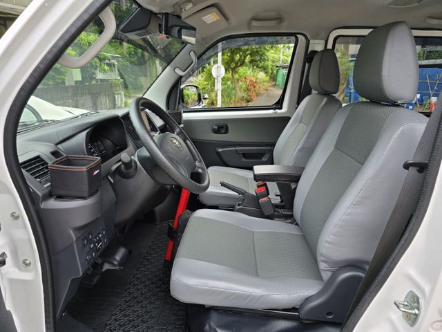 快立嚴選❱❱❱ⓎⒺⓈ認證車2024年型式【五人座自排TSS雙精裝】雪貂白✴僅跑六千❏原漆原鈑件❏鋁圈❏電折❏影音❏可全貸  第8張相片