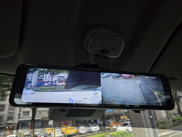 快立嚴選❱❱❱ⓎⒺⓈ認證車2024年型式【五人座自排TSS雙精裝】雪貂白✴僅跑六千❏原漆原鈑件❏鋁圈❏電折❏影音❏可全貸  第11張相片