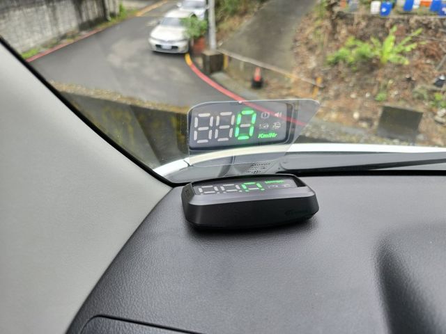 快立嚴選❱❱❱ⓎⒺⓈ認證車2024年型式【五人座自排TSS雙精裝】雪貂白✴僅跑六千❏原漆原鈑件❏鋁圈❏電折❏影音❏可全貸  第13張相片