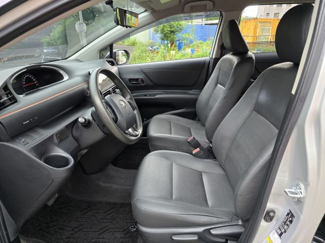 快立嚴選❱❱❱ⓎⒺⓈ認證車2022年1.5【經典版】極光銀✴僅跑八萬五❏原漆原鈑件❏免鑰❏防滑❏省油大空間❏可全額貸款✔  第7張相片